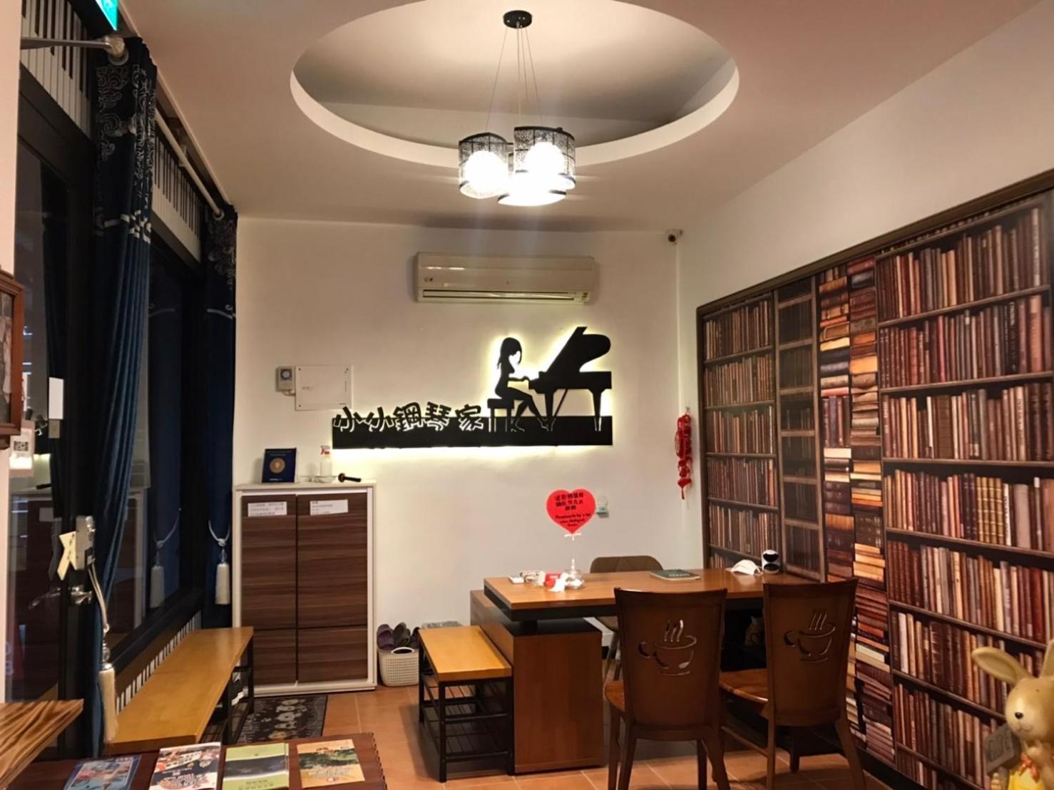 小小鋼琴家民宿&近夜市文創美食街 Hualien City Exterior foto